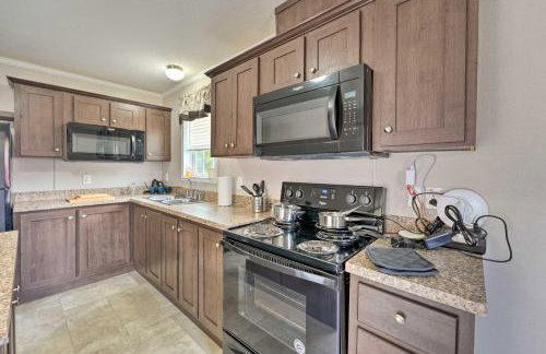 Cassopolis Cabin, Private Deck and Lake Access! - Foto 10