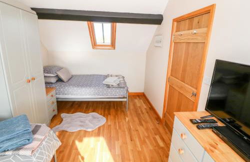 Min-y-rhos - Photo 23