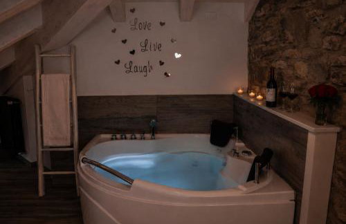 White suite - Jacuzzi, Swimming pool & Lake view - Foto 14