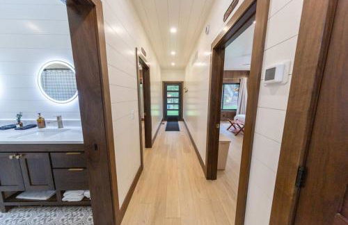 TreeTops Ayframe, Supersized AFrame on the River with Hot Tub - Foto 23