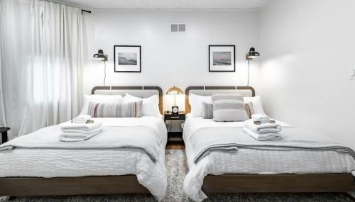 Riverfront Retreat - 2 Units - 3BR - Free Parking - Foto 2