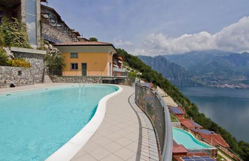 EnjoyIseoLake - La Villetta - Casa vacanze perfetta con giardino, vista lago e piscina - Photo 27