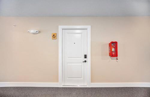 Upscale Abode - Brand New Corporate Apt Downtown - Foto 12