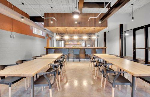 Luxurious 2 Bedroom 2 Bathroom - Foto 9