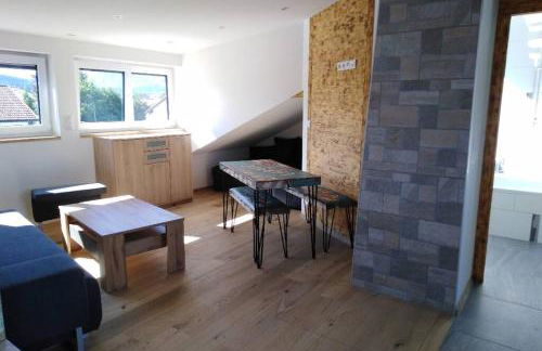 Komplette Dachwohnung mit Balkon und Bergblick - Foto 7