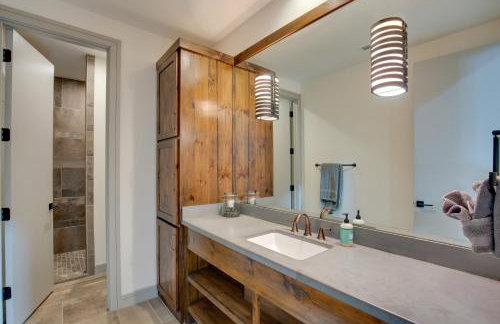 Game Room, Fireplaces, On-Site Lake! Kaufman Home - Foto 17