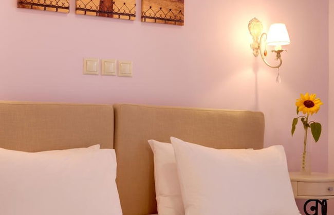 Byzantinon Hotel - Photo 12