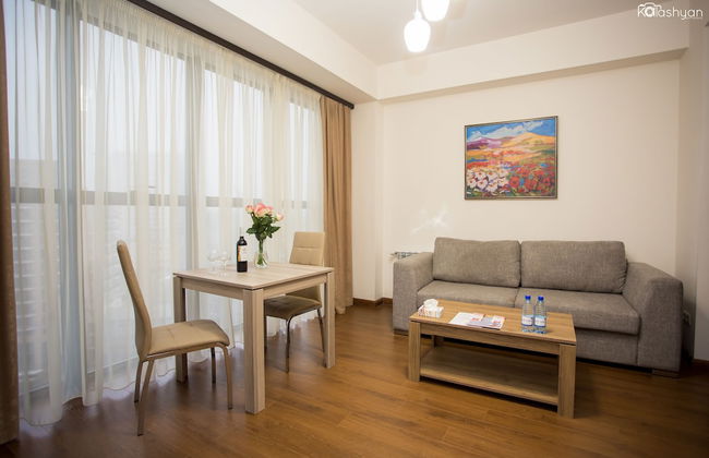 Welcome City Center Apartments - Photo 17