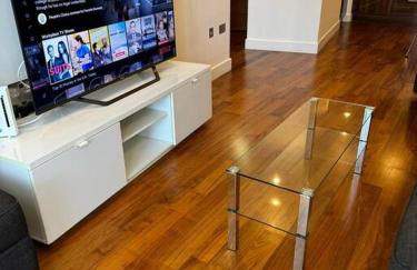 Modern Apt Cardiff City Centre - Prime Location - Foto 3