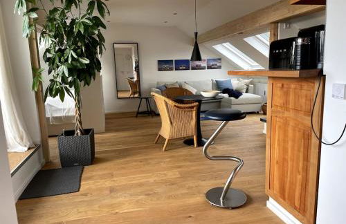 Lichtdurchflutetes Apartment mit Dachterasse zwischen Köln und Düsseldorf - Foto 4