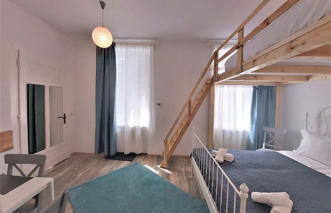 92 Residence - Photo 80