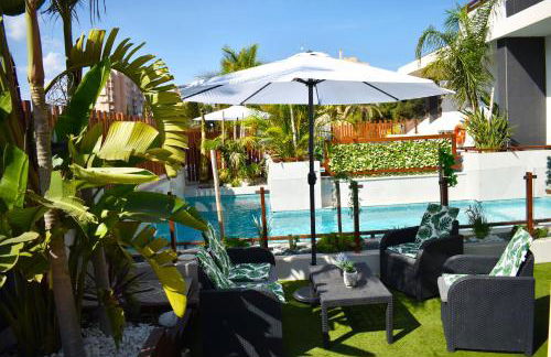 APART TURISTICOS MARINE REST LA MANGA MAR MENOR piscinas privadas - Foto 8