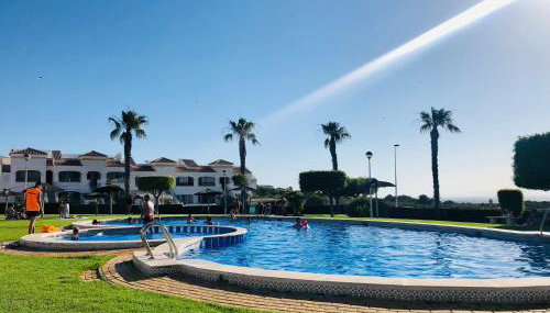 Mediterranean Chill House BBQ & Pools - Foto 2