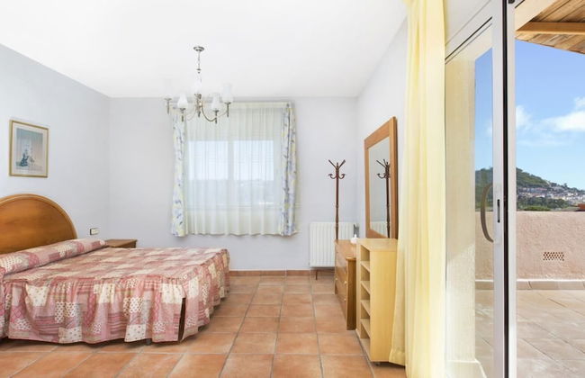 Del Pi in Blanes With 4 Bedrooms and 3 Bathrooms - Photo 15