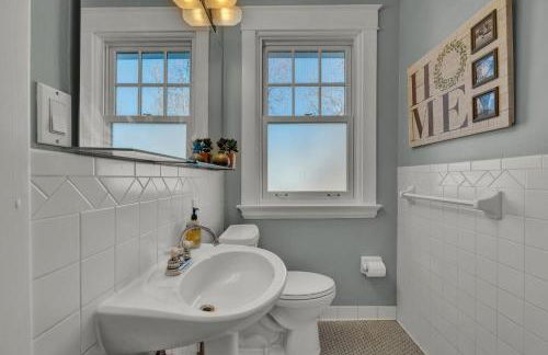 Oakley Square 3br Charmer - Total Walkability 3 Bedroom Home by RedAwning - Foto 32