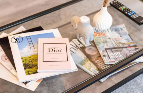 Modern Two Bed Apartment - Balcony & Parking - Netflix 8MC - Foto 15