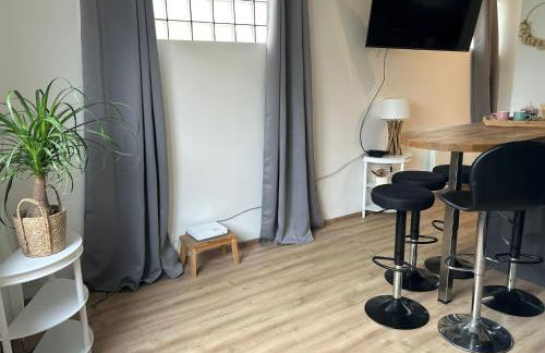 Studio CF Cosy Proche Gare, Centre Ville et Toutes Commodites - Foto 2