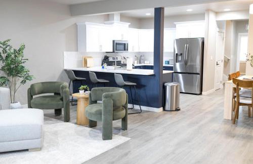 North End blue -Hot Tub - Fire Pit - Downtown -4BR - Photo 56