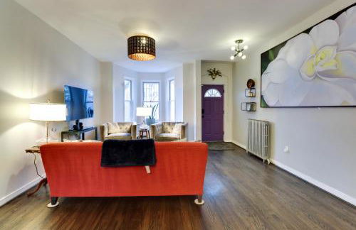 Unique DC Row House Near Historic H Street! - Foto 6