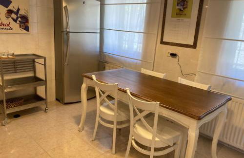 Los Cedros, gran chalet con piscina y apartamento en Navacerrada - Foto 10
