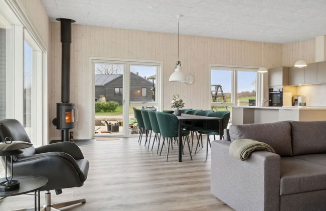 "Harrieth" - 300m from the sea - Foto 24