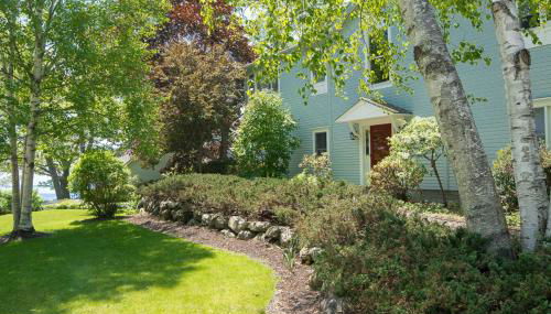 Camden Harbor View House - Photo 2