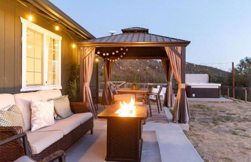 Cold Plunge, Hot Tub, Firepit, BBQ, Pet-Friendly, Sunset Views near Yosemite - Foto 2