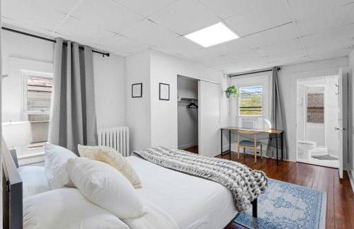 5BR 3BA Family Retreat 2 Blocks from Beach - Foto 58