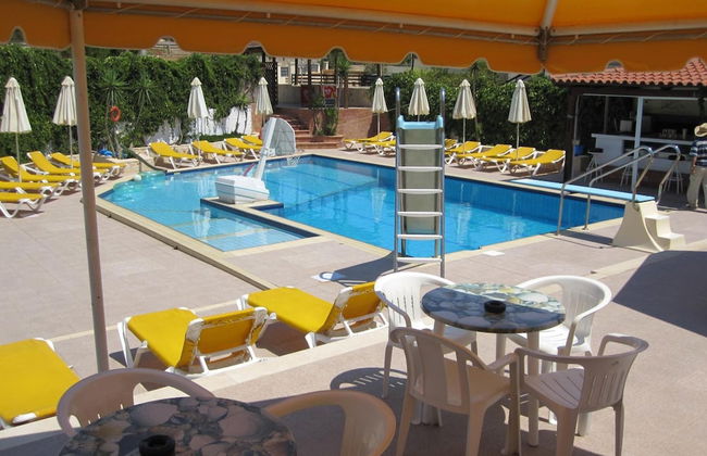 Amazones Villas Apartments - Photo 15