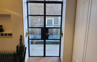 New Boutique Ground Floor Apartment - Photo 20