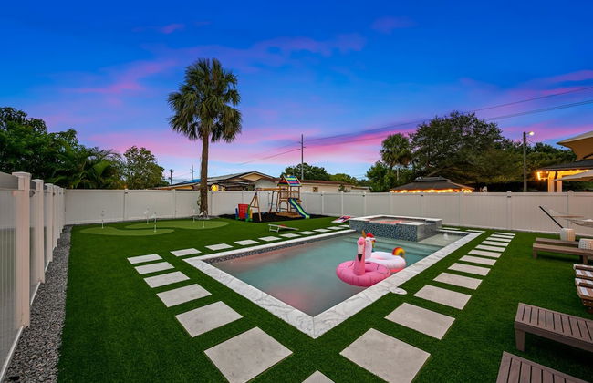 Luxury Home w Heated Pool, Gym, Playground & More! - Foto 36