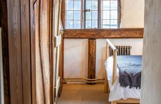 3 MASONS COURT The Oldest House in Stratford Upon Avon, Warwickshire. - Foto 16