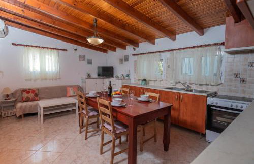 Maria's Cottage House - Photo 4