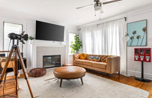 Los Angeles charming big house, king bed, parking, EV - Photo 54