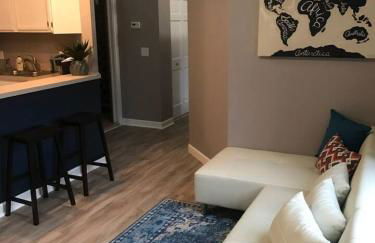 Renovated Downtown Condo in the HEART OF IT ALL - Foto 6