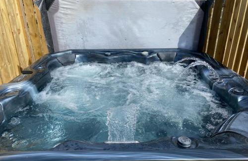 Barn Owl Lodge with Hot Tub - Adults Only - Foto 11