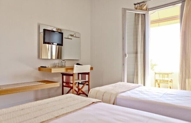 Xanthippi Hotel Apartments - Photo 8