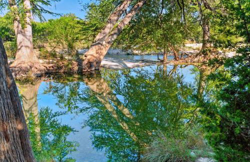 Frio Rivers Edge in the Heart of Hill Country cabin - Foto 24