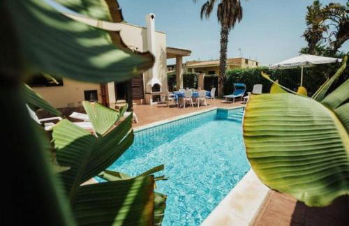 Villa Pino with exclusive private pool only 50m from the beach - Foto 1