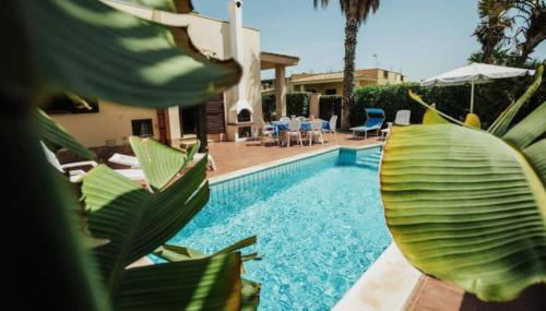 Villa Pino with exclusive private pool only 50m from the beach - Foto 1