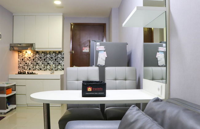 Minimalist And Warm 1Br Signature Park Grande Apartment - Photo 17