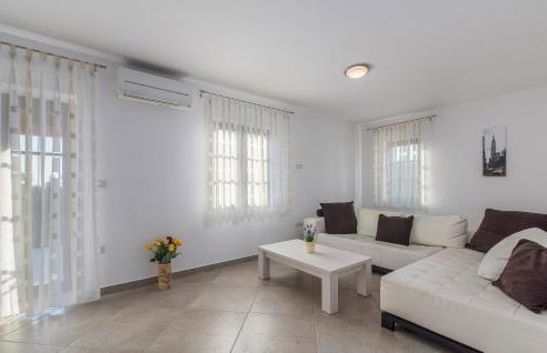 Spacious Villa Nikka with Beautiful Garden and Pool - Foto 22