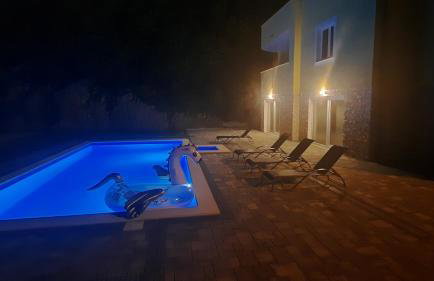 Villa Ela with Private Pool - Foto 17