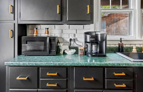 Jungle House Luxury Stays - Downtown Chillicothe - Foto 76