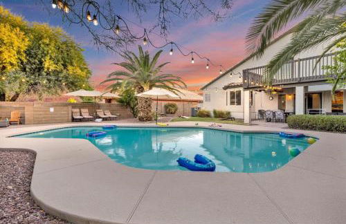 Sparkling Saltwater Pool - Spa - Firepit - WiFi - 4BR 3BA - Near Top Golf Courses - Foto 10
