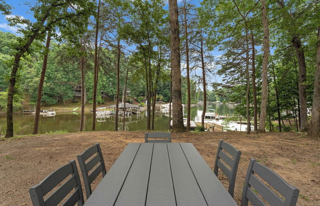 Fireside Fun by Avantstay Sleeps 18 Waterfront + Pool - Foto 50