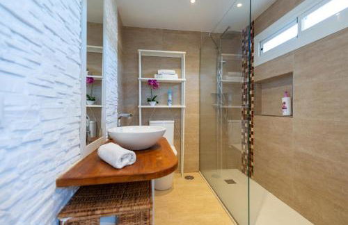 Moderno estudio y piscina a 50 metros de la playa - Photo 11