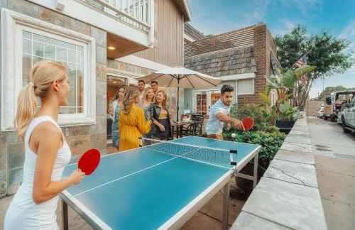 AWESOME 3BR 1 Block To Ocean Fast WIFI C1 - Photo 1