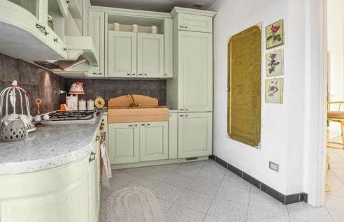 Cozy Apartment In Capezzano Pianore - Foto 12