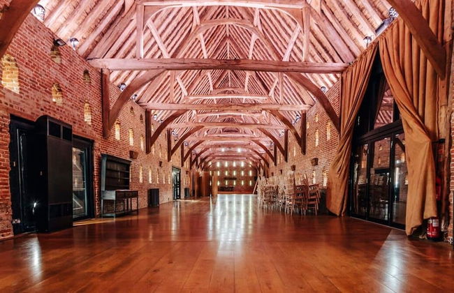 Lavish Tudor Hall Gardens - Sleeps 14 - Foto 60